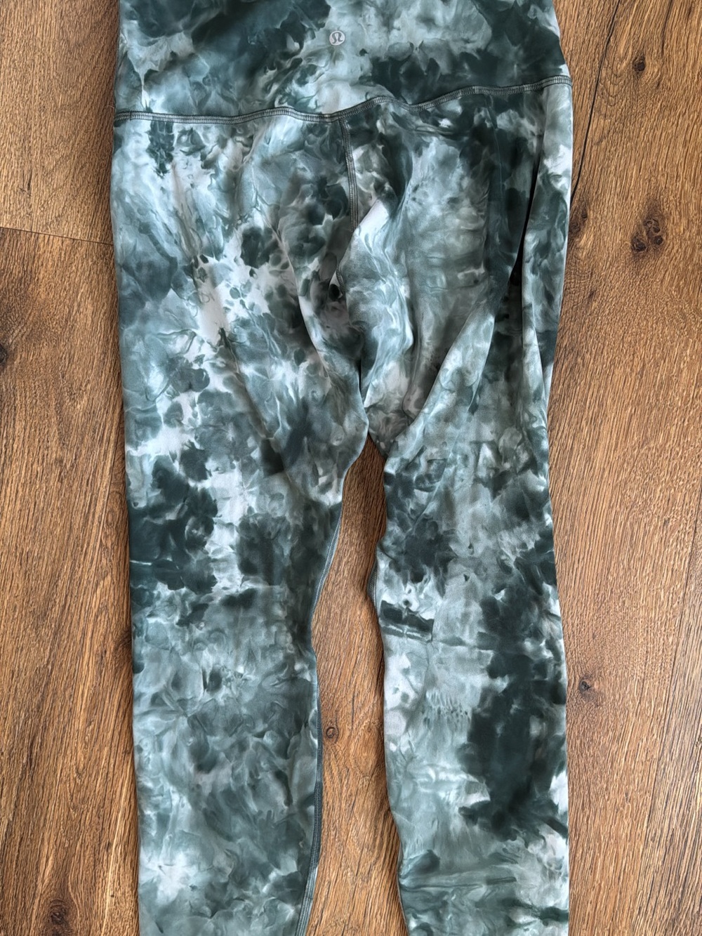 lululemon Leggings NWOT - size 10